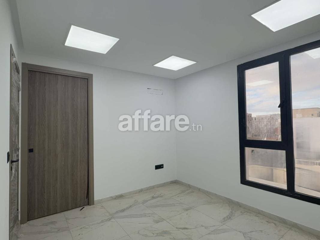 BUREAUX À LOUER LAOUINA H+1 IMMEUBLE NEUF