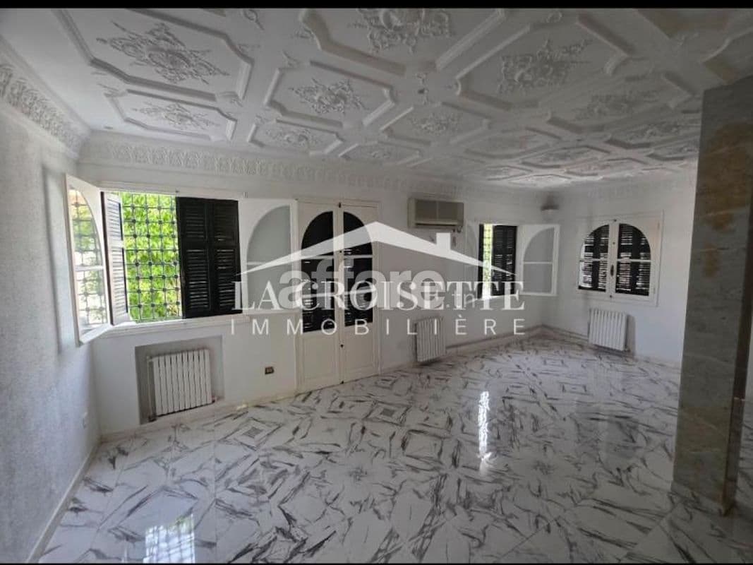 Villa S+4 avec jardin à La Marsa MVL0124