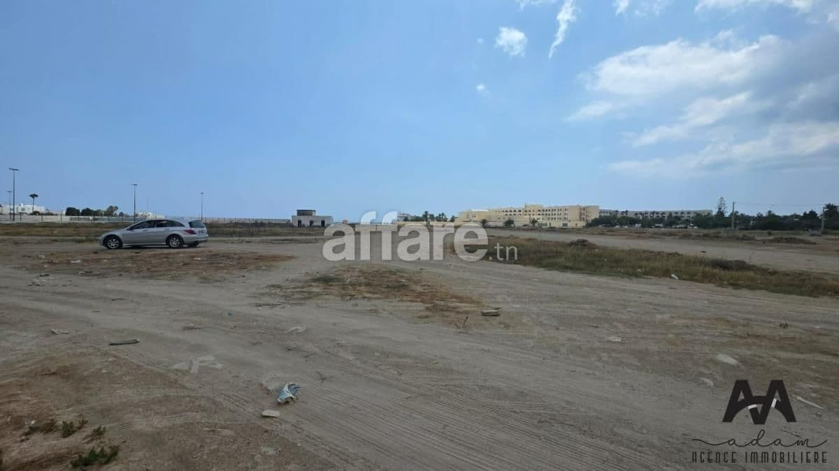Terrain d angle R+2 à vendre à AFH1 Nabeul