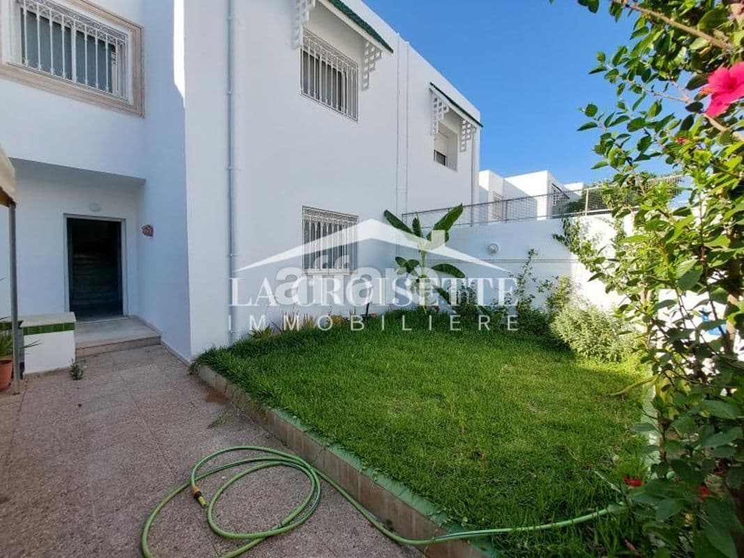 Duplex avec jardin S+4 meublé à La Marsa ZDL0674