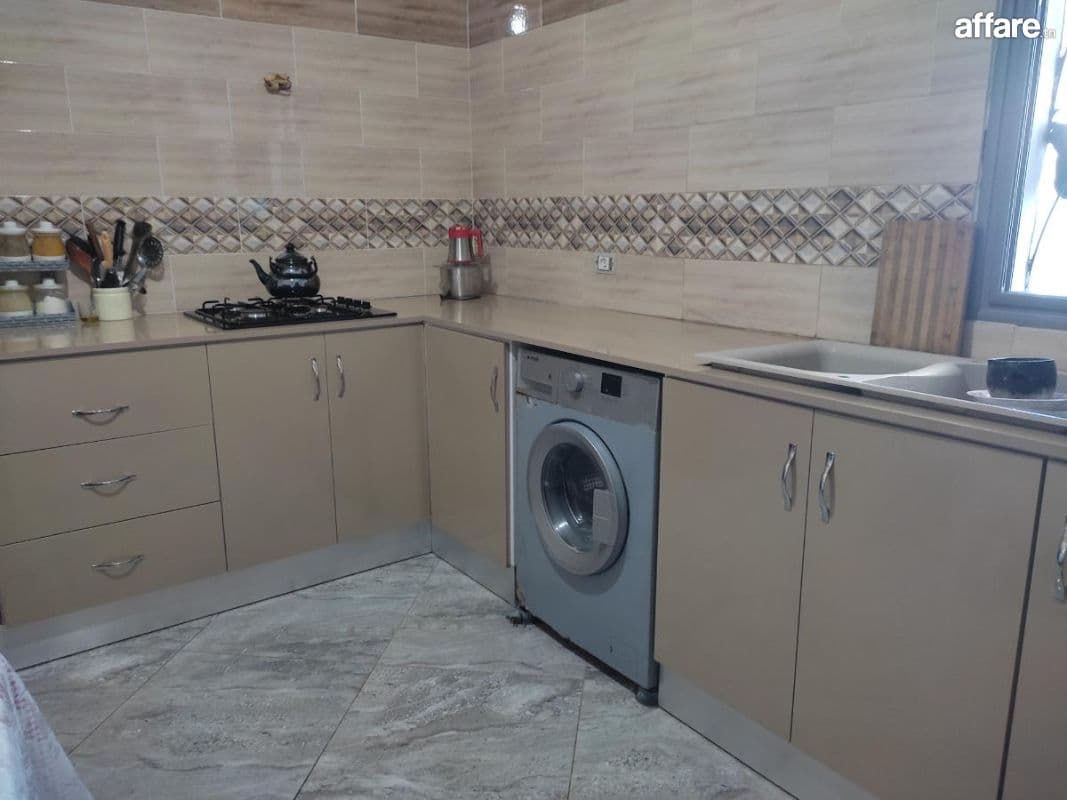A vendre villa rue de chausse et 1er etage 