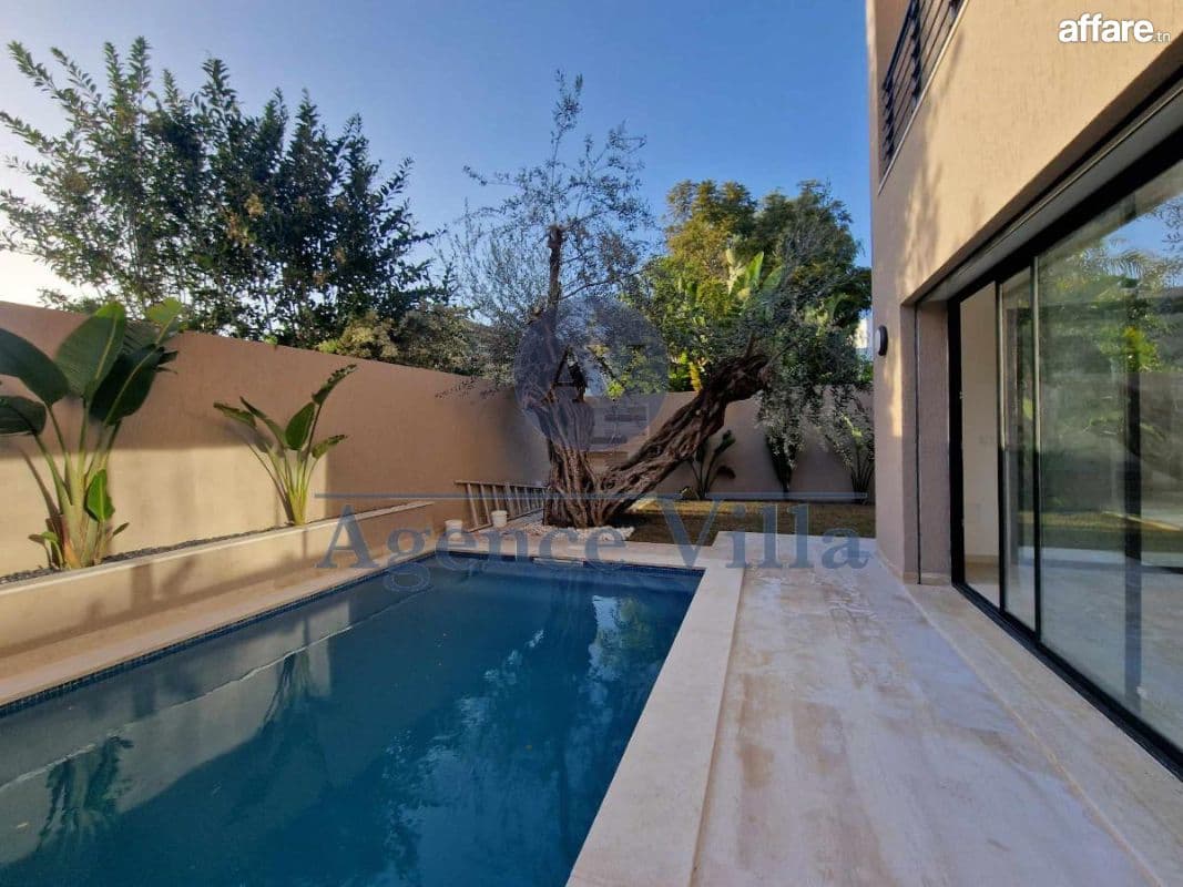 une villa s4 à gammarth