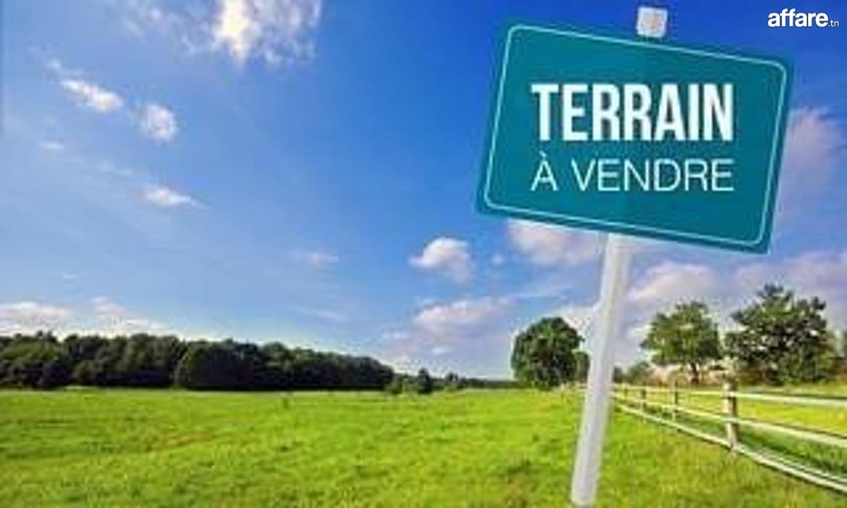 un Terrain clôturé  à kalaa sghira (حي الاطباء)