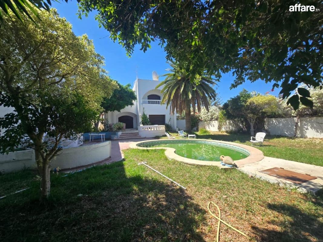  : Magnifique Villa de Maître avec Piscine à El Kantaoui