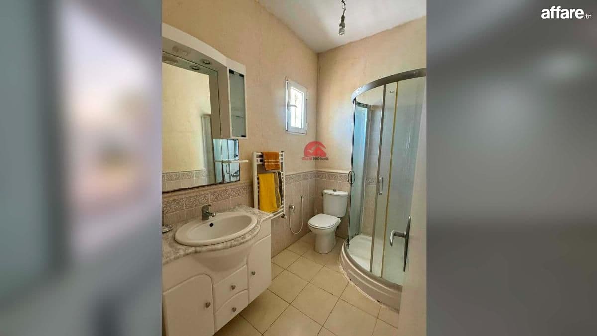 Location annuelle d'un étage de villa à la Zone Touristique 