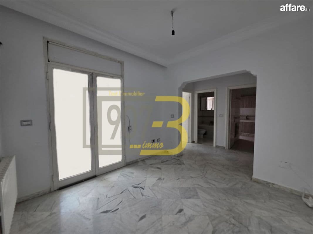 A vendre un appartement s+1 de superficie 67 m2 à cité Ennas