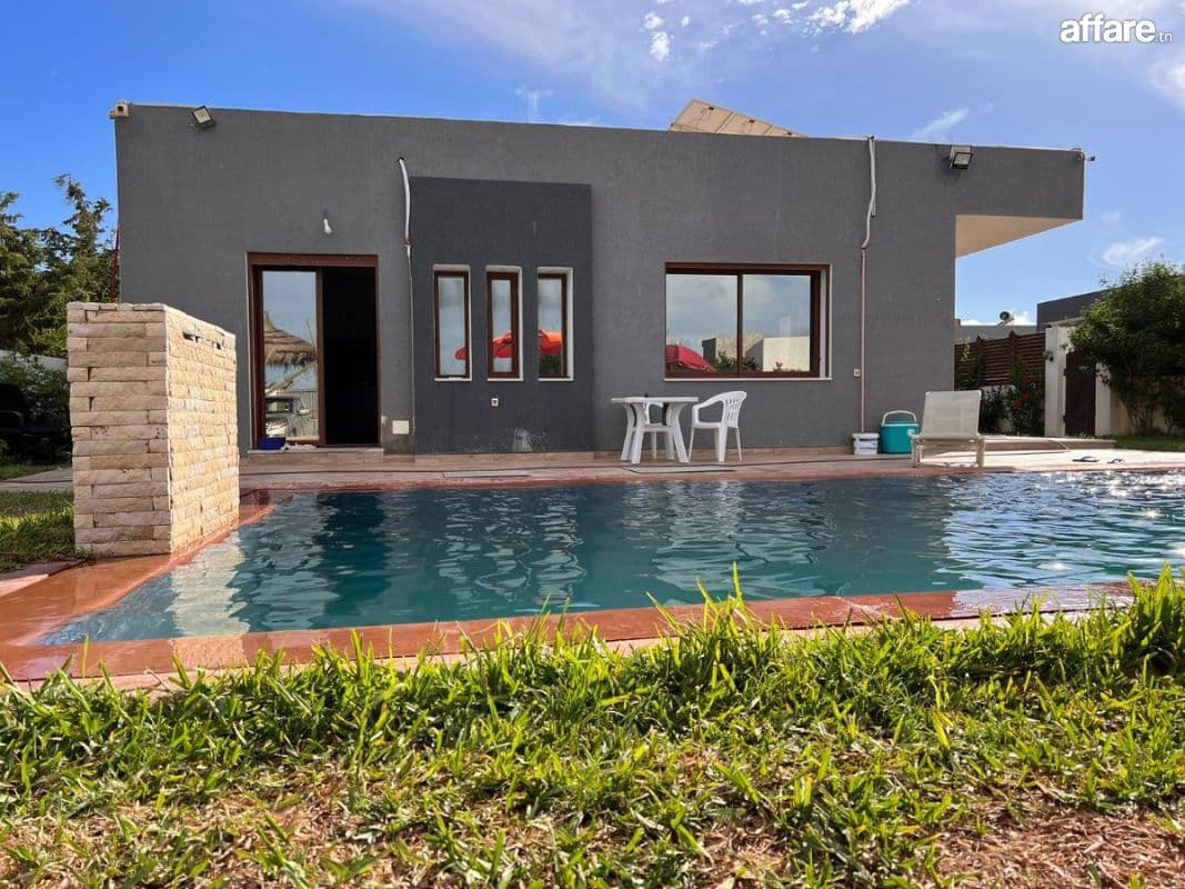 Une villa avec piscine à Kerkouane plage