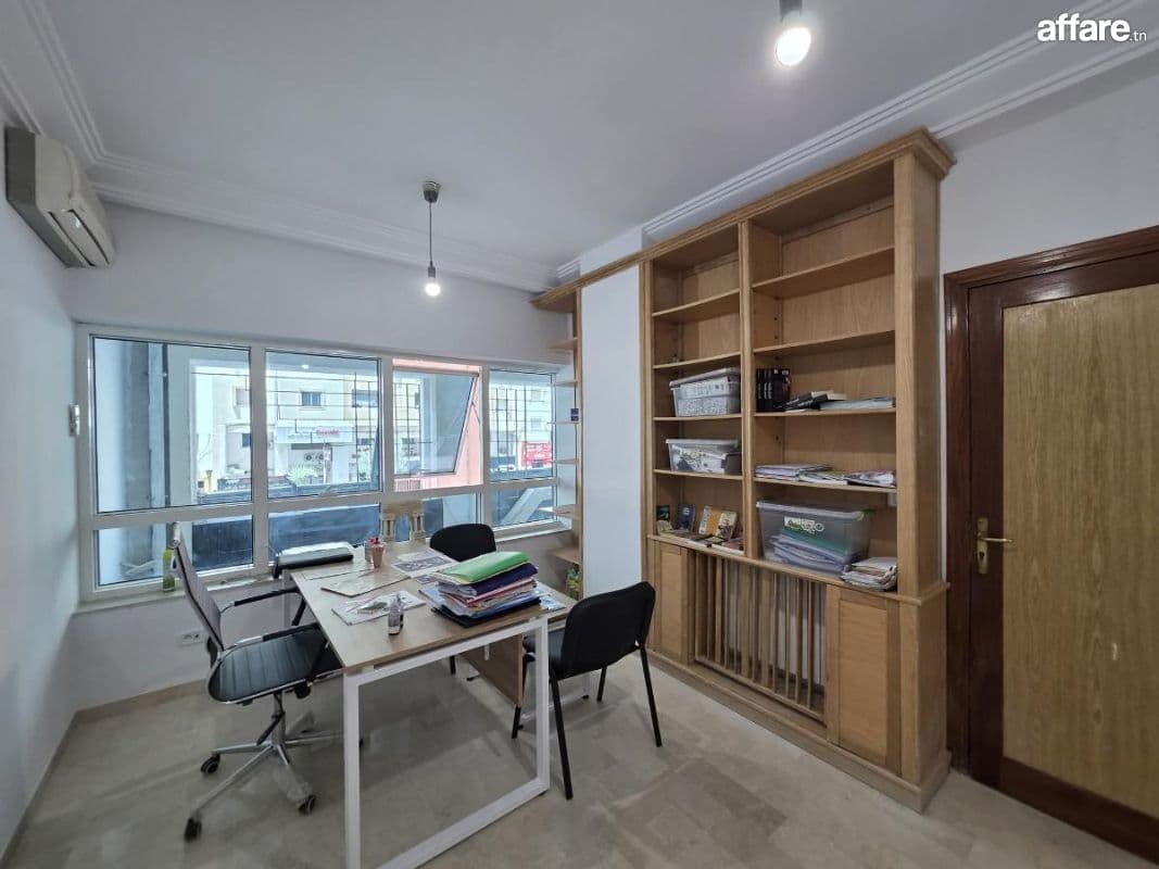 A louer un bureau privé à Ennasr 2 