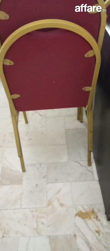 Lot de 116 chaises