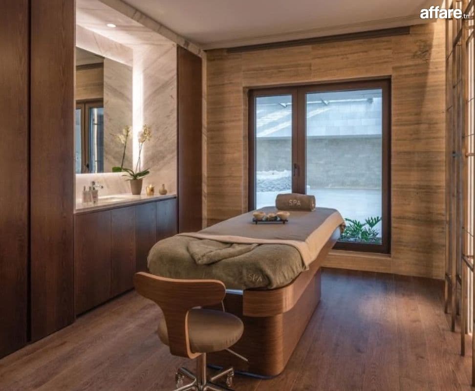 Un Massage de Présence Pleine 23 999 685