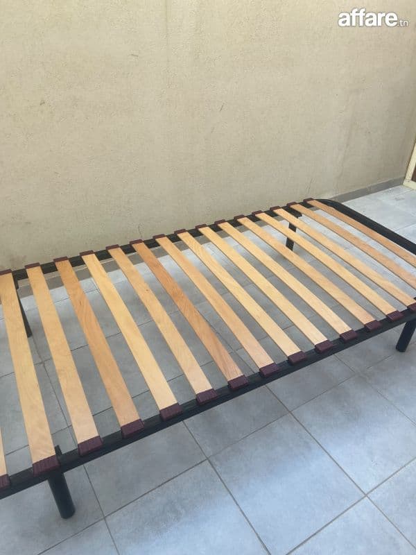 A vendre lit d’appoint et matelas 