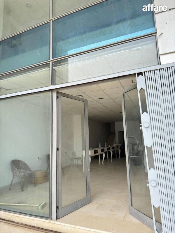  JARDINS D’EL MENZAH 2 : LOCAL COMMERCIAL A VENDRE 