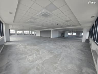 Super open space 1220 m² ths au pole la Gazelle
