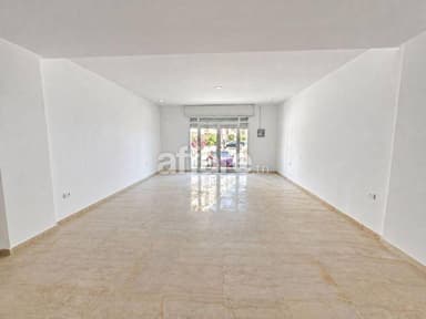 À vendre fonds de commerce tous commerces de 65 m² à El Mour