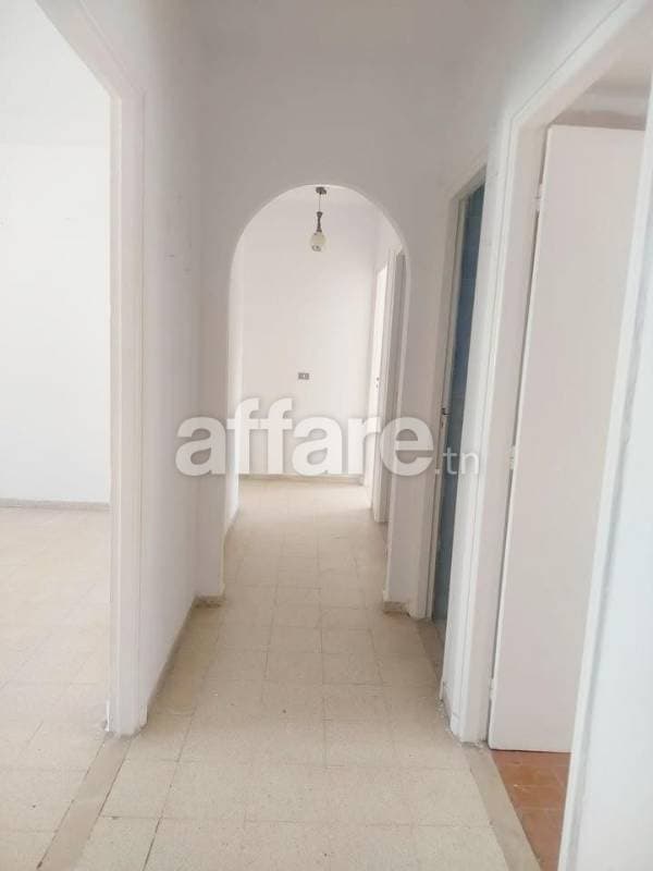 Menzah 7 à vendre appt S+3 bien situé