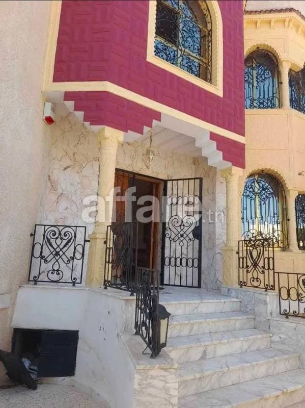 VILLA À VENDRE Khezama Est Sousse