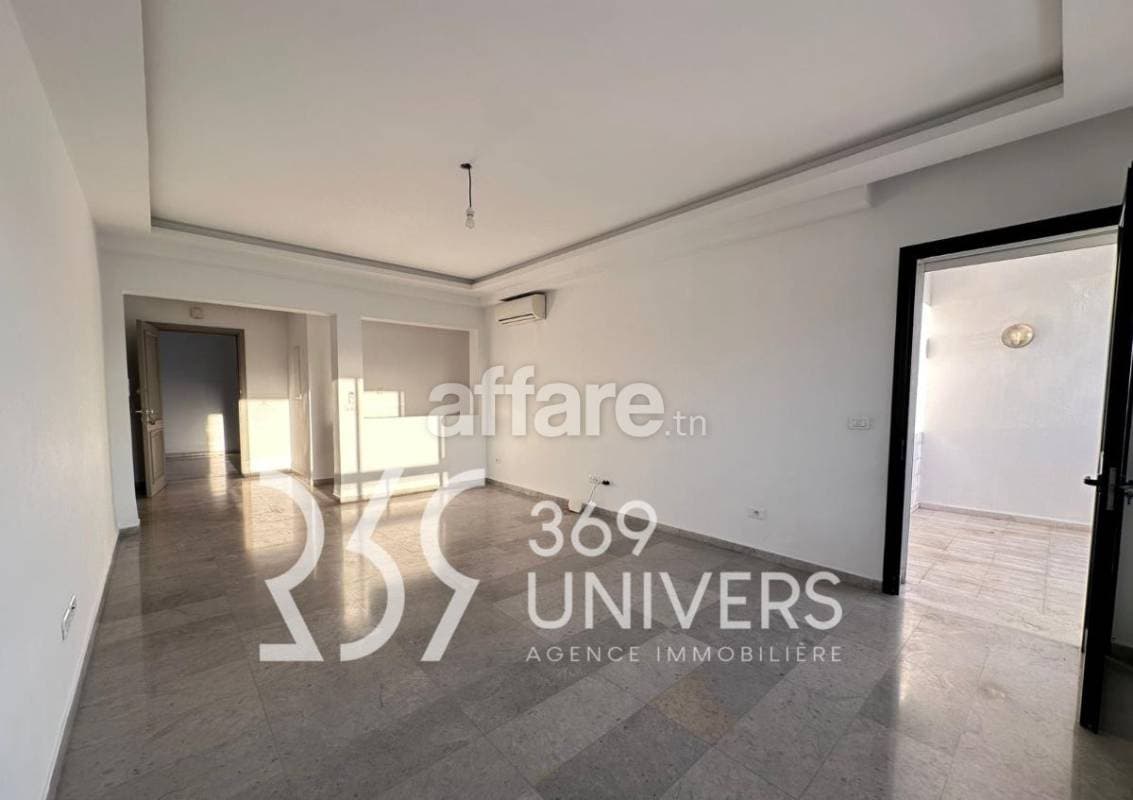 Appartement avec balcon à La Marsa REF RA005