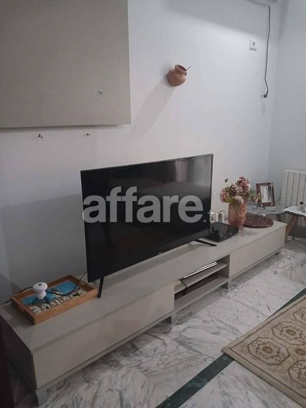 Je mets à vendre un tres bel ensemble salon +salle à manger