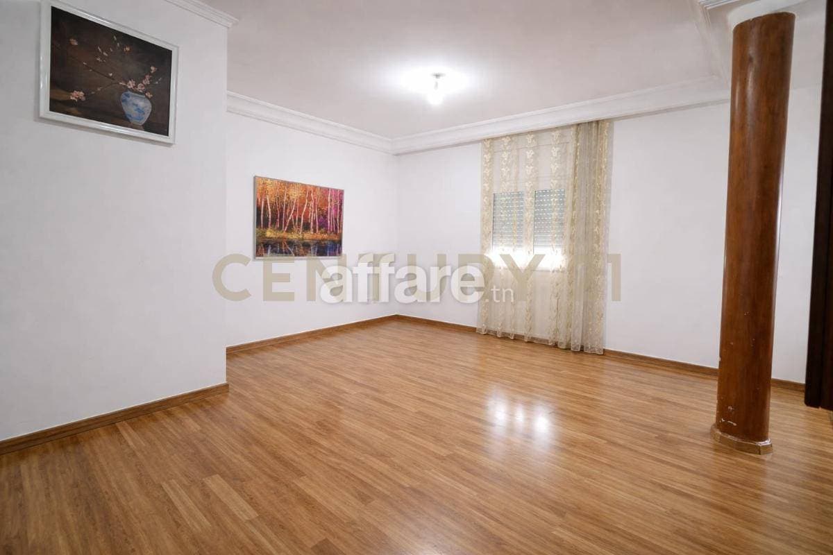 À Vendre Appartement S+3 à Ennasr 2