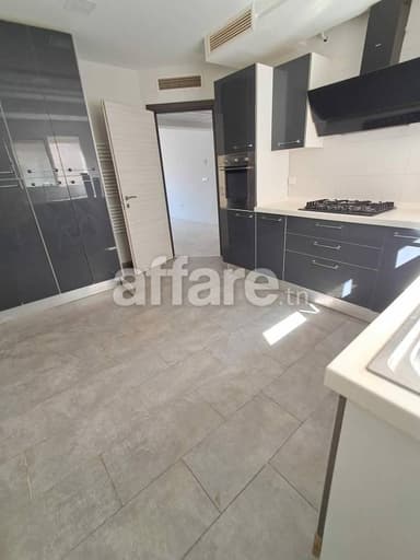 ENNASR location S+4 haut stg