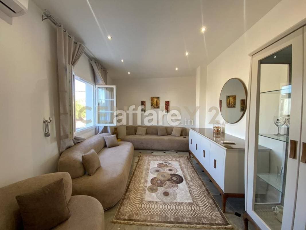 À louer étage de villa S+1 meublé à Cité Ghazela
