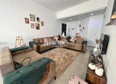 A vendre un appartement S+3 à manouba Cité Les Orangers