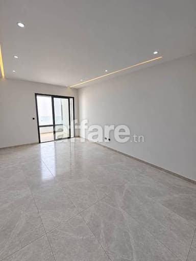 CITE EL GHAZELA APPARTEMENT JAMAIS HABITÉ S+2 À LOUER