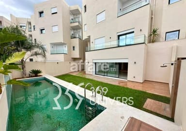 Triplex avec piscine aux jardins de Carthage REF SH013