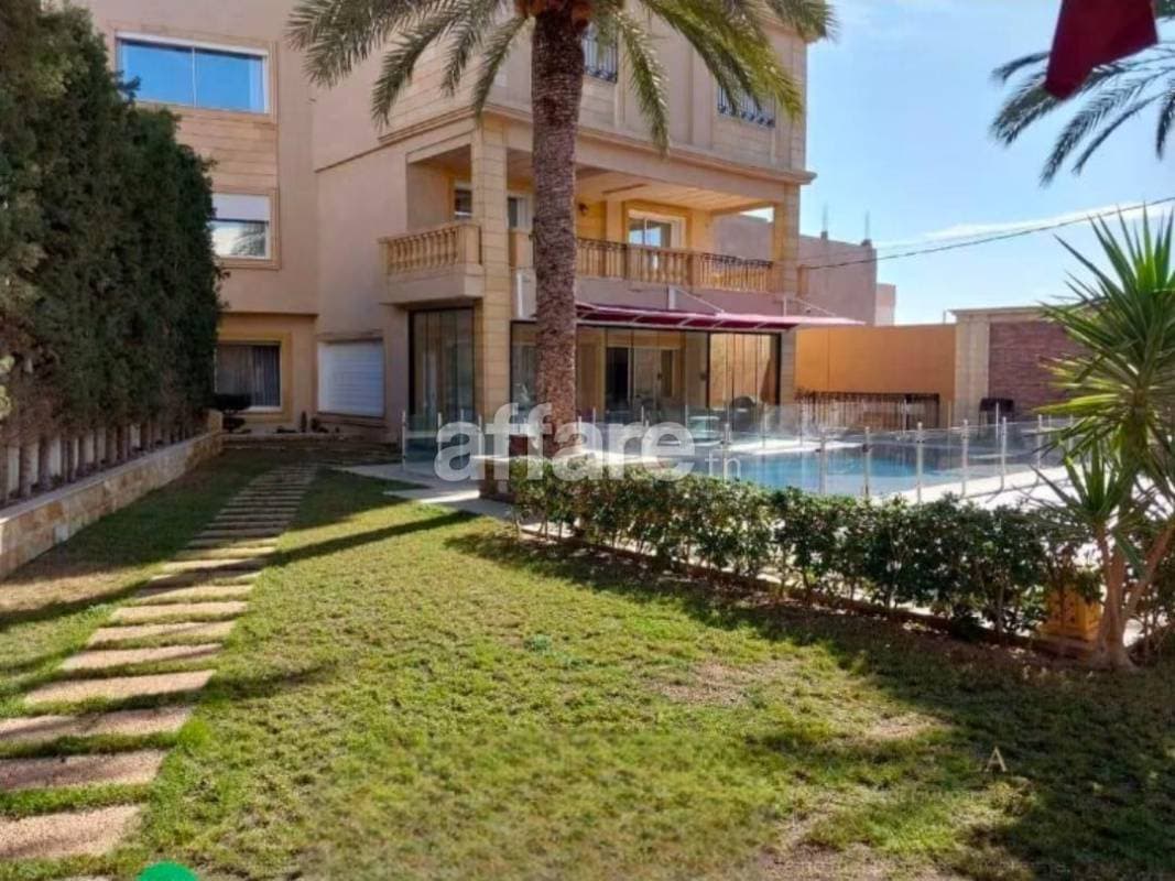 Villa Prestigieuse à zone touristique Sousse