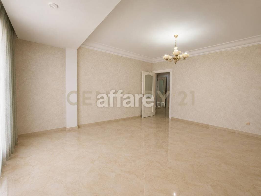 À vendre appartement S+2 à Ennasr 2