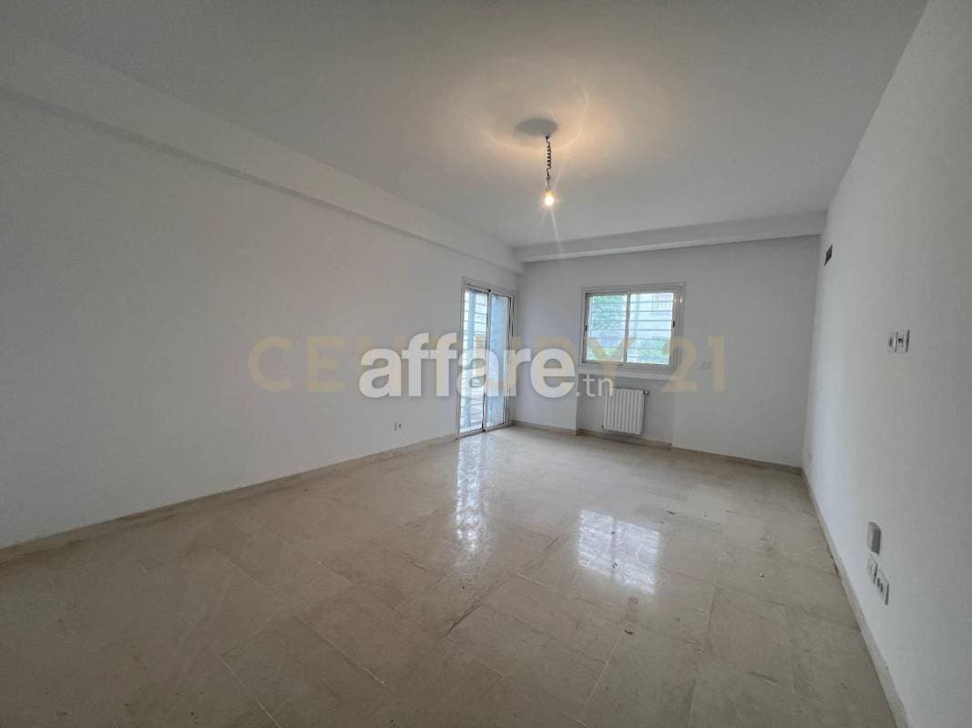 À VENDRE Appartement S+2 à La Manouba