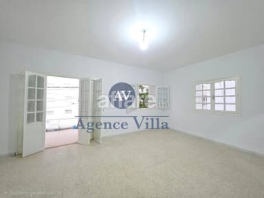 A louer étage de villa S+2 à sidi Daoud