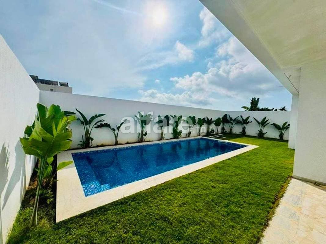 V541 Villa NOOR