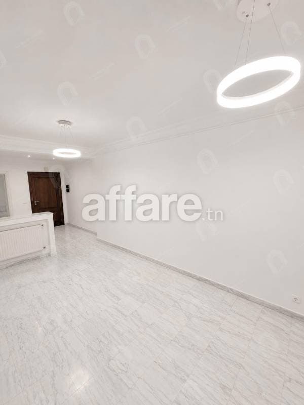A vendre un appartement S+2 hst au bardo Bouchoucha