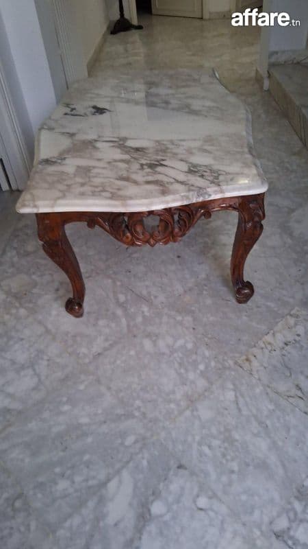 Table en marbre italien (pièce unique)