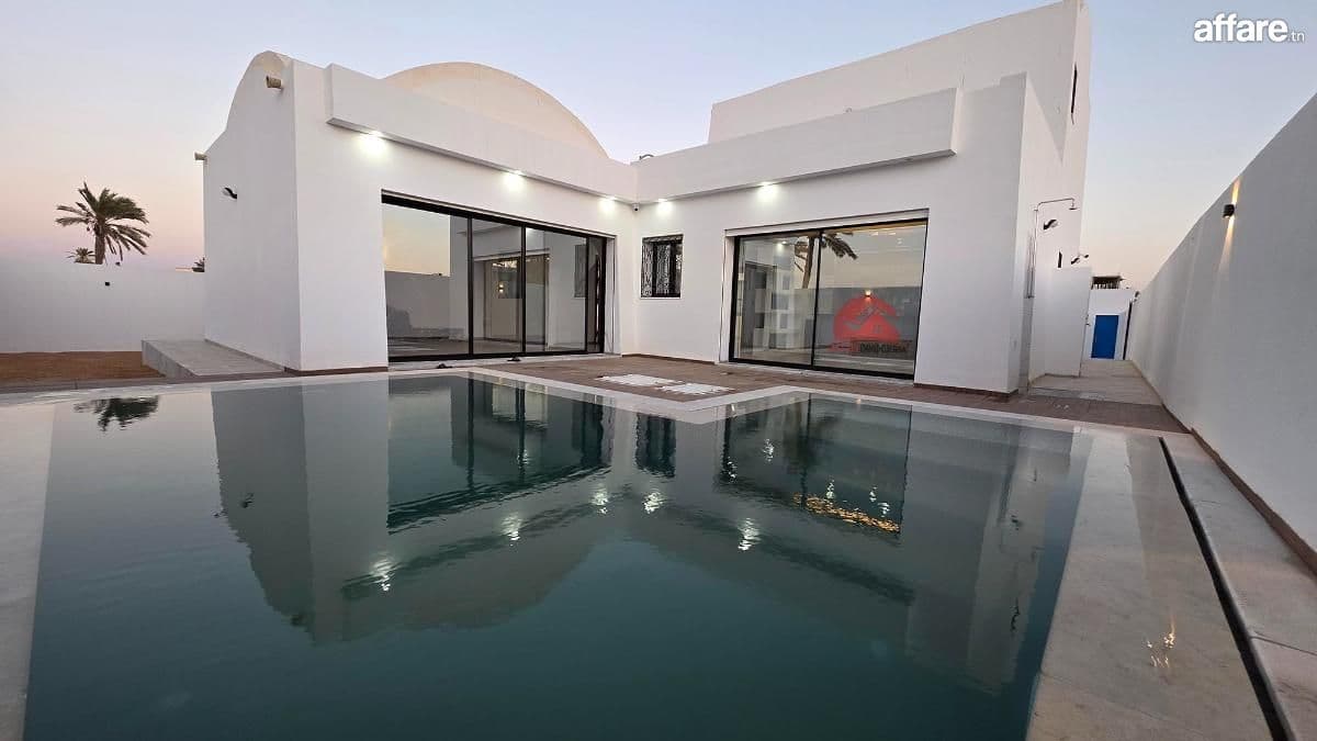 A vendre à Djerba Midoun - villa avec piscine ZU