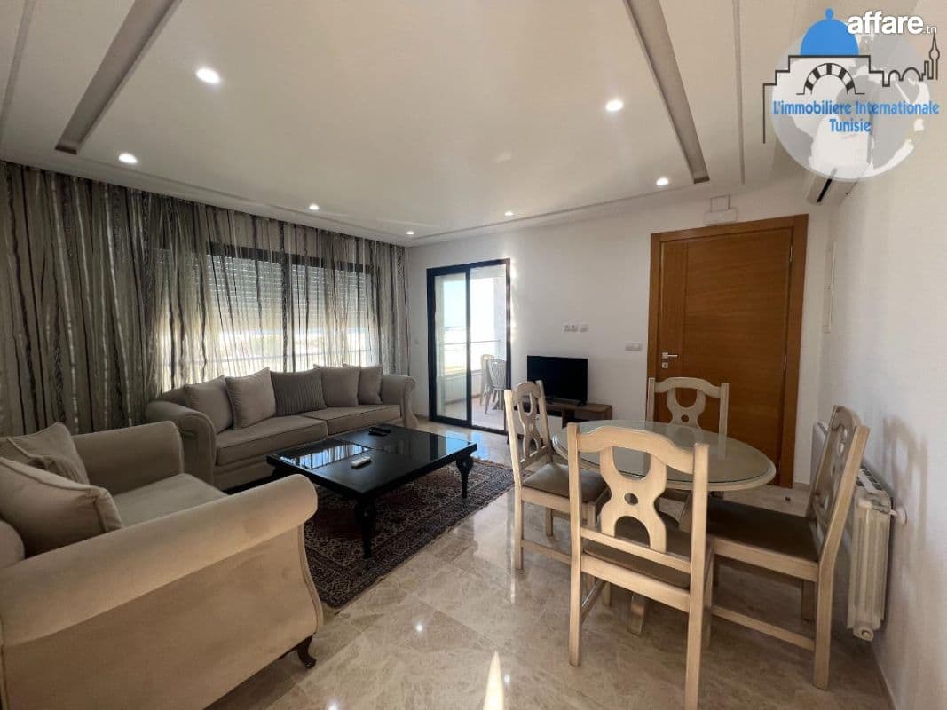 Location annuelle un sublime penthouse de 200m² à khzema Est