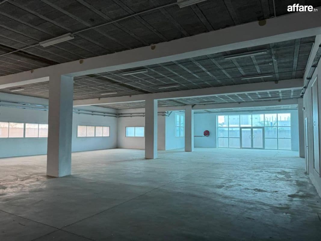 Usine neuf et moderne dans la zone industrielle mghira