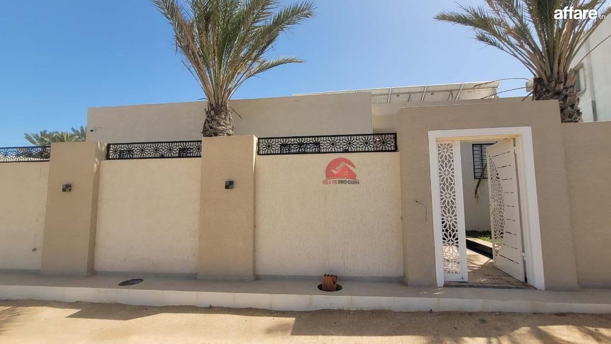 Villa meublée à vendre en zone touristique Djerba ZT