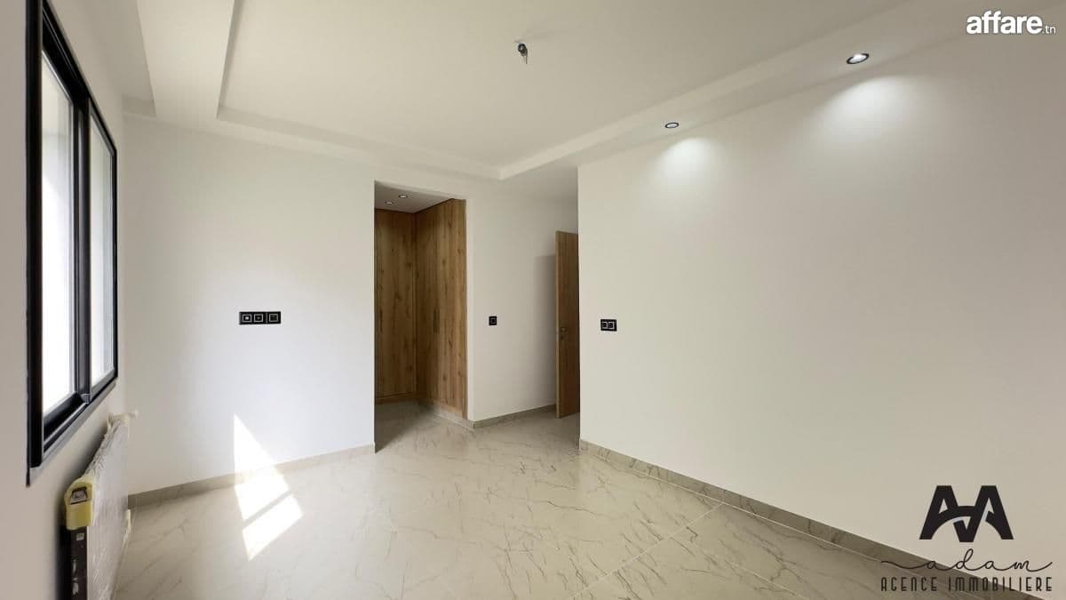 Appartement S+2 – 107 m² + Jardin 87 m² – Manzah 9C, Tunis