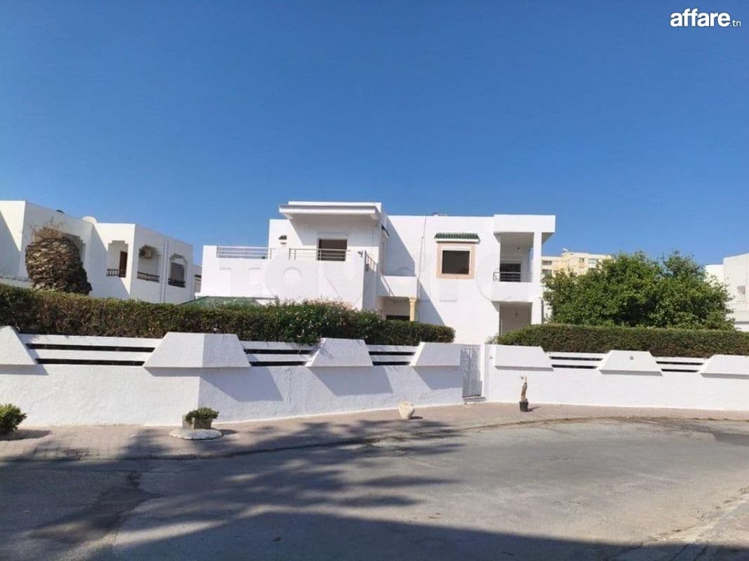A Louer Villa à usage d'habitation ou bureautique à manar