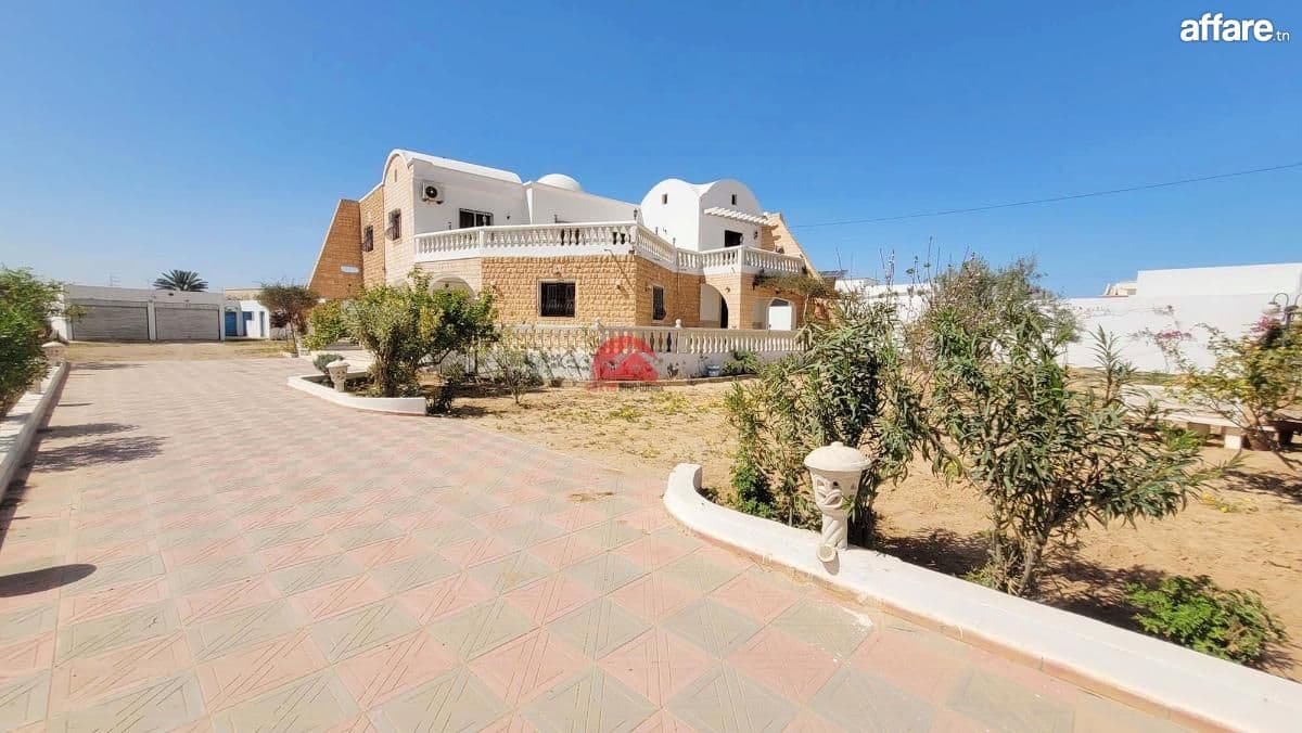 Grande villa meublée à vendre à Djerba Midoun ZA