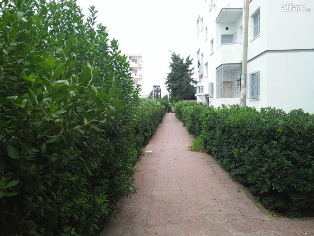 A louer bel appartement S+2 à cité el khadhra 
