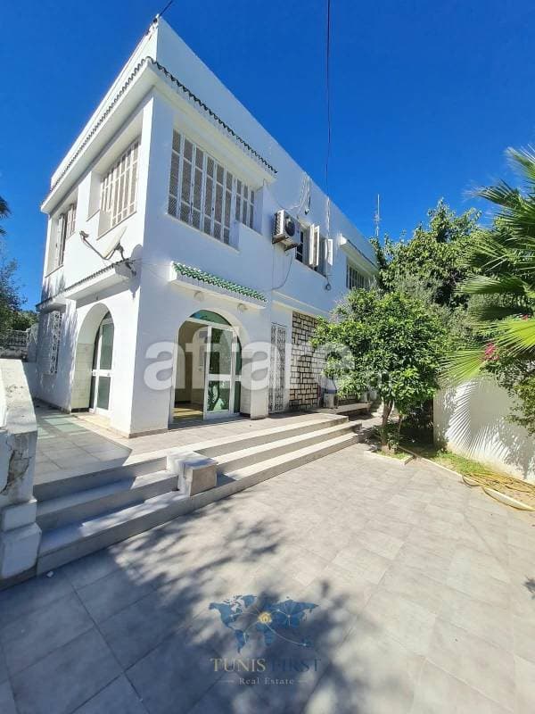 À Louer Rez-de-chaussée de villa S+4 à Mutuelle Ville