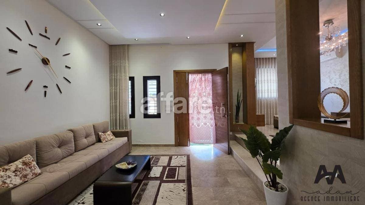 Villa S3 de 265m² avec garage à Lido Nabeul