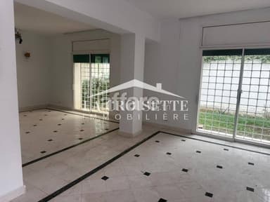 Villa S+4 à La Marsa MVL0122