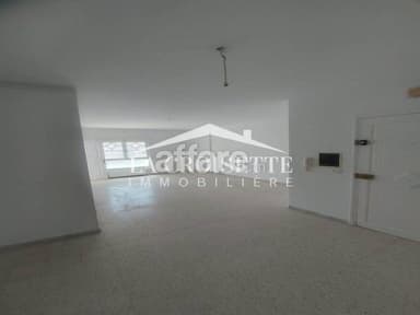 Appartement S+4 à Ain Zaghouan Nord MAL2390