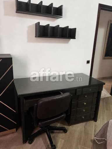Fauteuil de bureau avec accoudoirs et roulettes 50dt