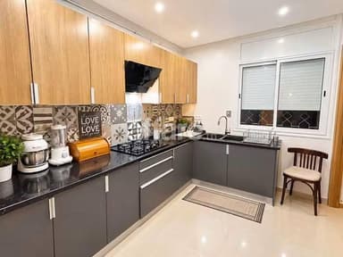 MENZAH 7 APPARTEMENT S+2 SEMI MEUBLÉ A LOUER