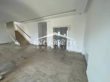 Duplex S+3 avec terrasse à La Marsa MDL0357